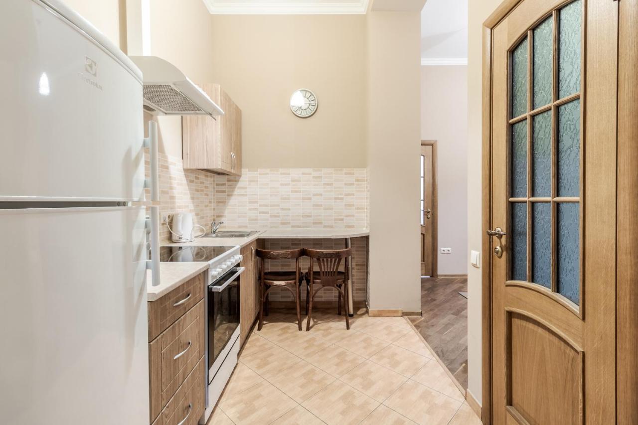 Apartment On Stavropihiiska Street 3 Lviv Kültér fotó