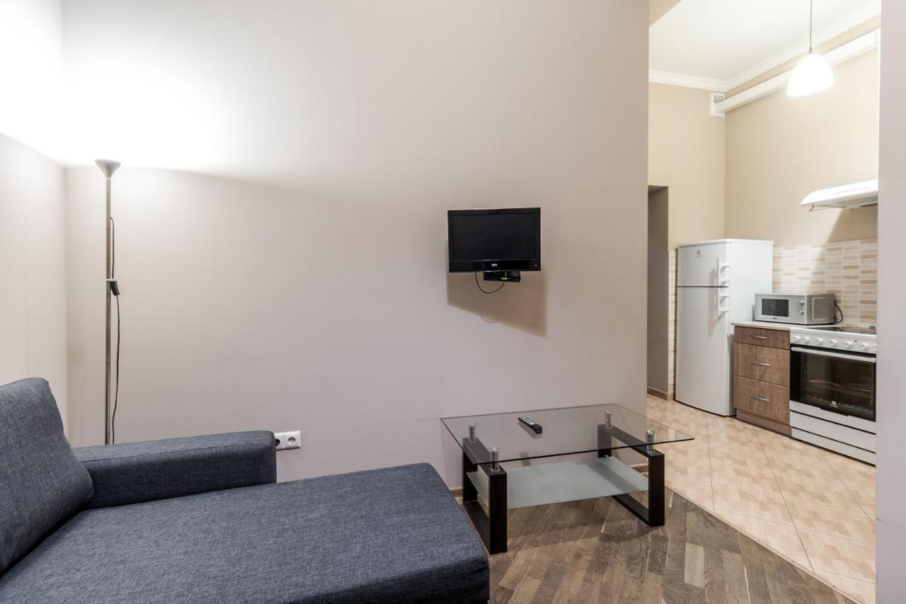 Apartment On Stavropihiiska Street 3 Lviv Kültér fotó